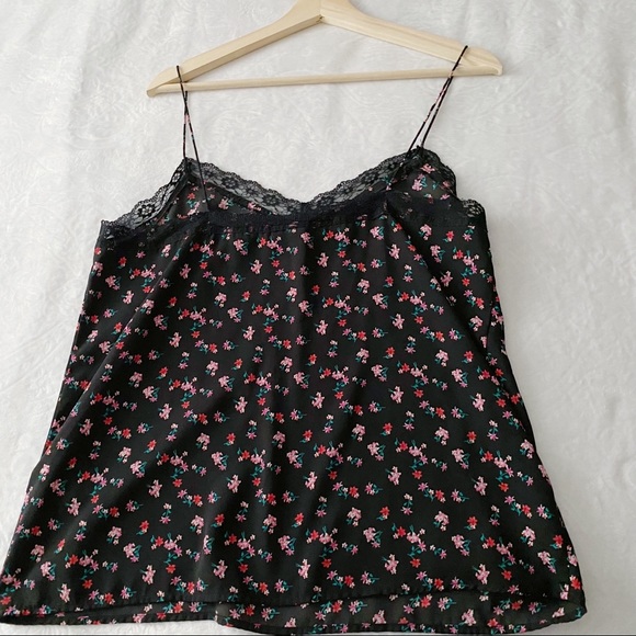 Ditsy Floral Lace Trim Camisole - Picture 3 of 8